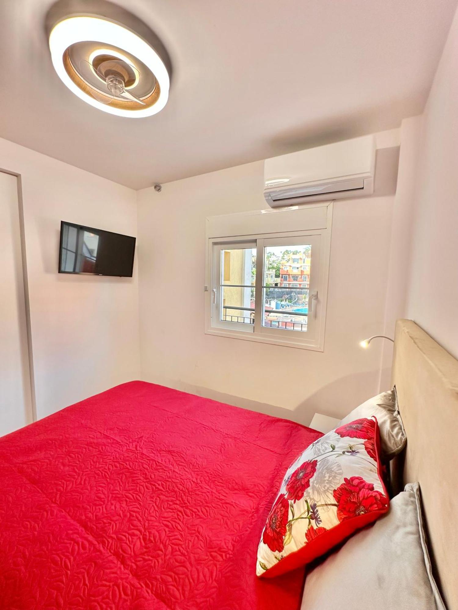 Sunset Apartment 2 & Heated Pool Los Cristianos  Ngoại thất bức ảnh